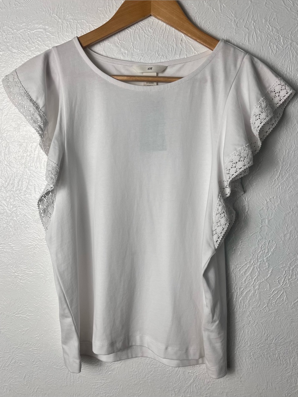 H&M Crochet Trim Flutter Sleeve Top Womens Size Small White Cotton